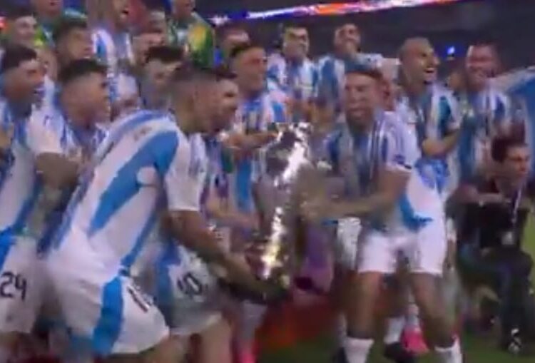 Confusão e Atraso Marcam Final da Copa América entre Argentina e Colômbia
