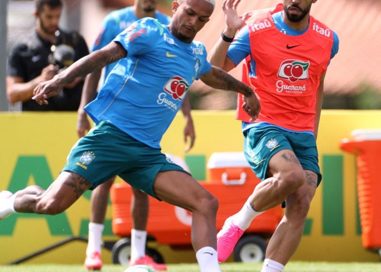 Wesley é cortado da Seleção Brasileira por lesão em amistoso